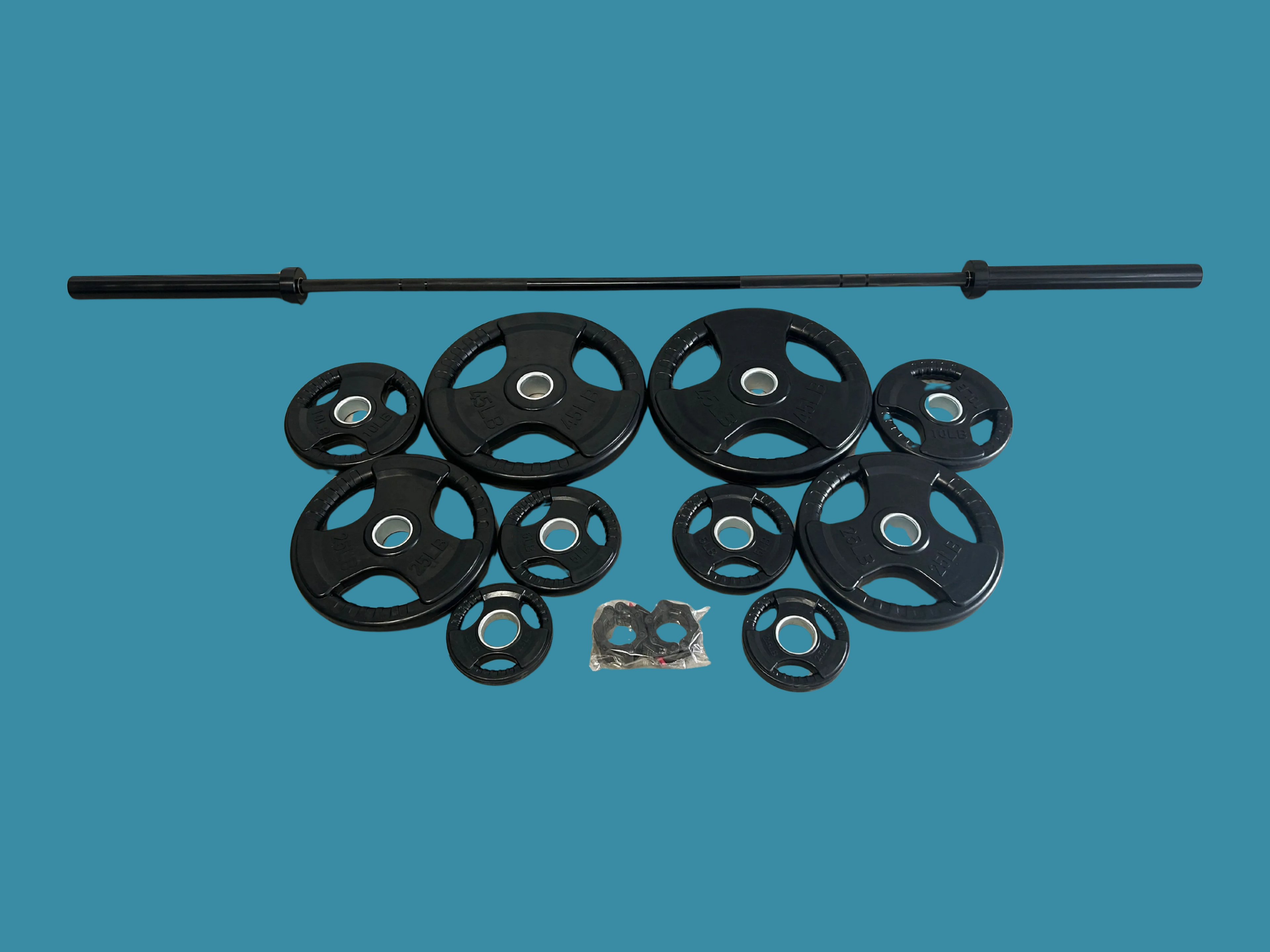 Ensemble neuf incluant barre de 7 pieds chrome noir testée 700 lbs + 175lbs de plaques Tri Grip classiques et collets