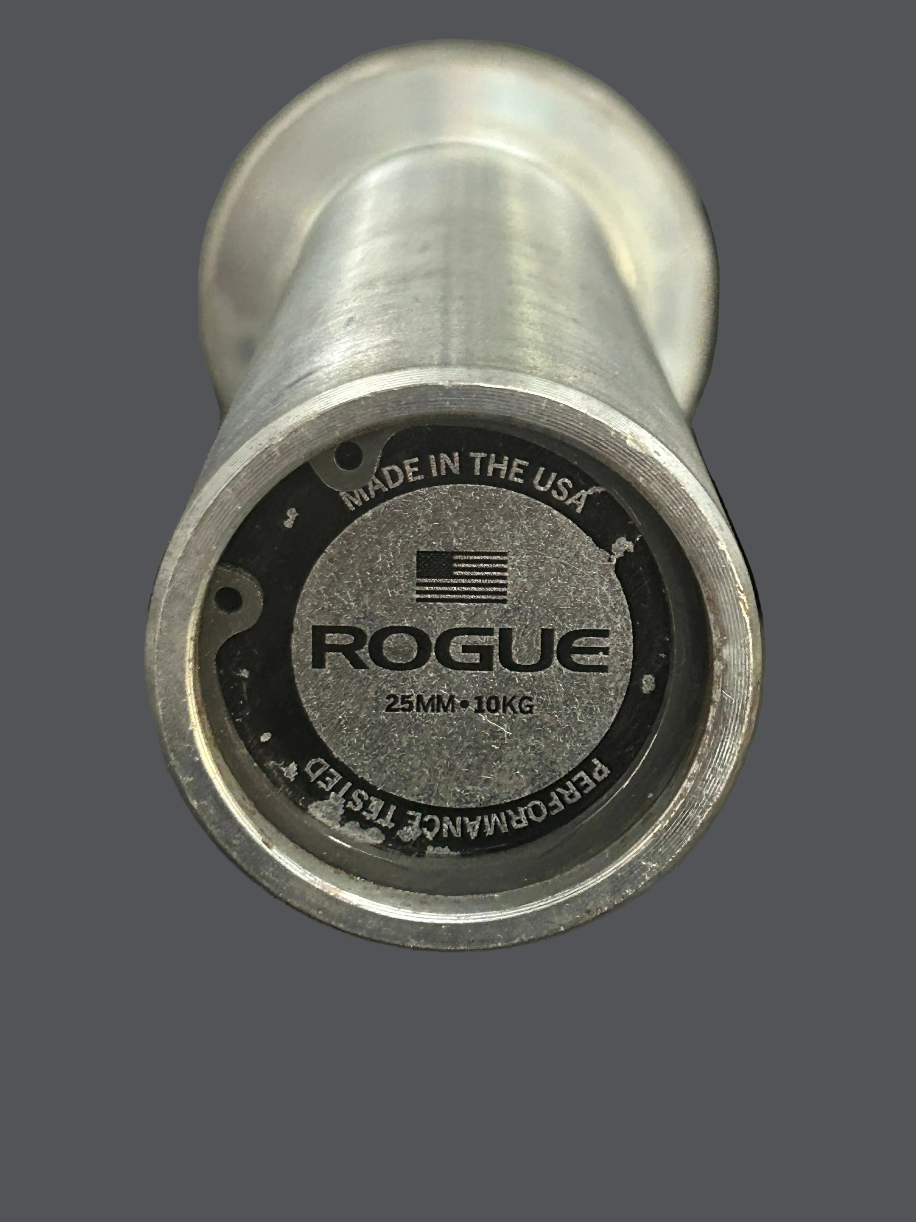 Barre Junior de 22lbs/10 kg ROGUE rackable et comme neuve